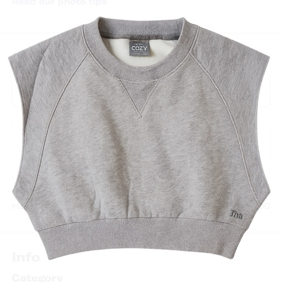 Aritzia Tops - TNA Cozy Fleece Cropped Sleeveless Sweatshirt Gray Women’s XS/XXS Aritzia